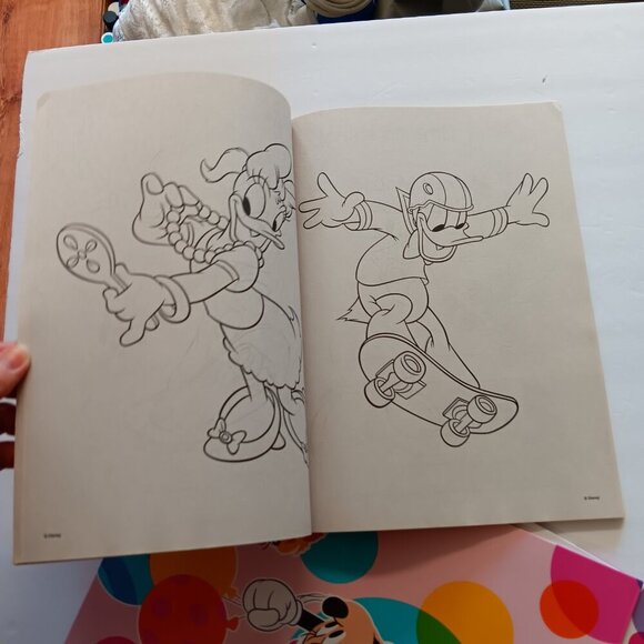 Disney Mickey Minnie Mouse Clubhouse Folder Coloring Book Set Crayons Kids Girl - Picture 9 of 12